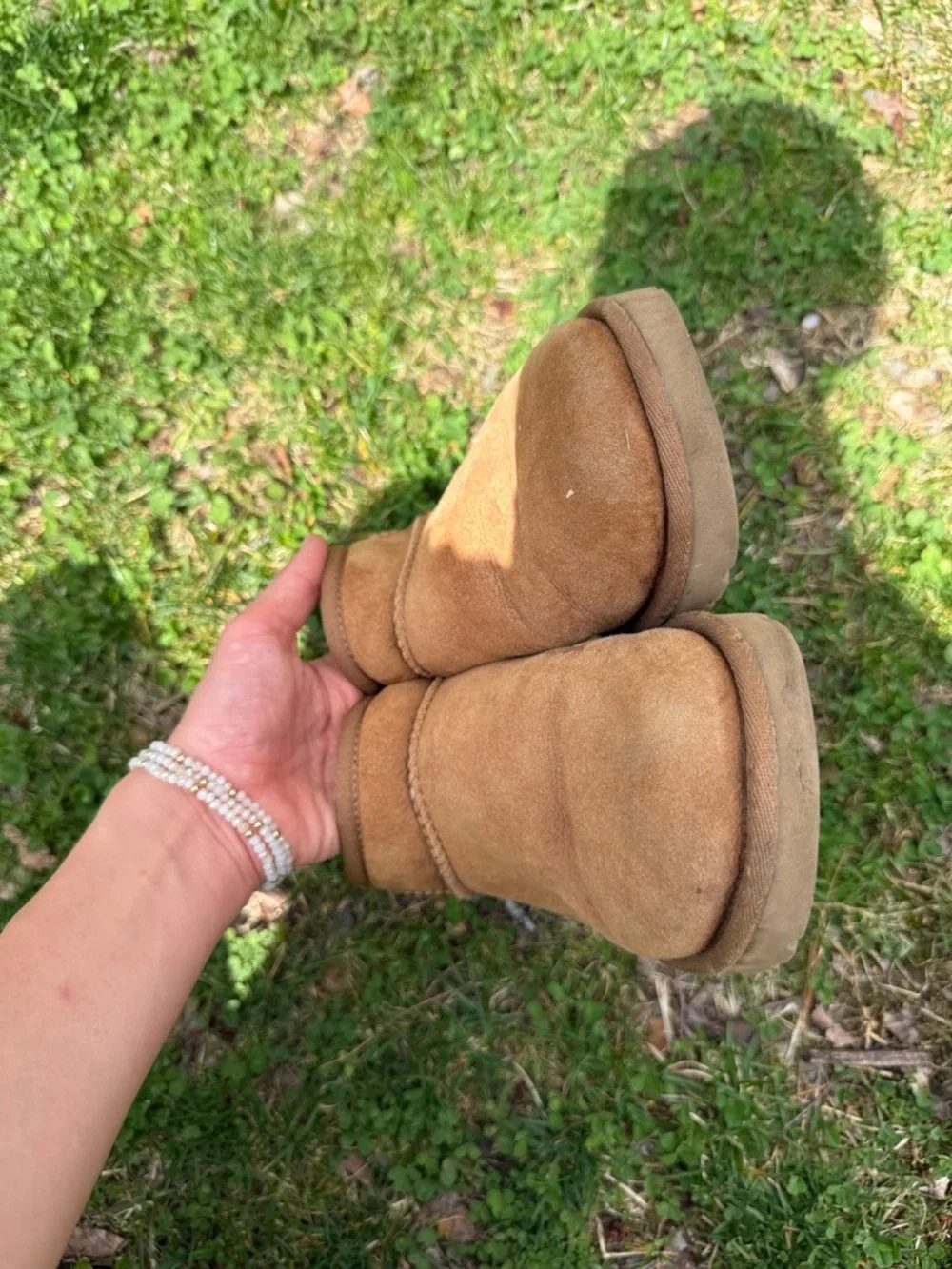 ✨ UGGS Classic Ultra Mini - Picture 4 of 9
